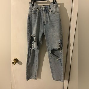 Straight Jeans and ripped and size 25